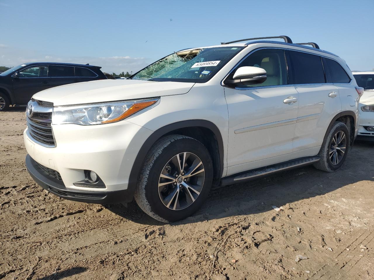 TOYOTA HIGHLANDER 2016
