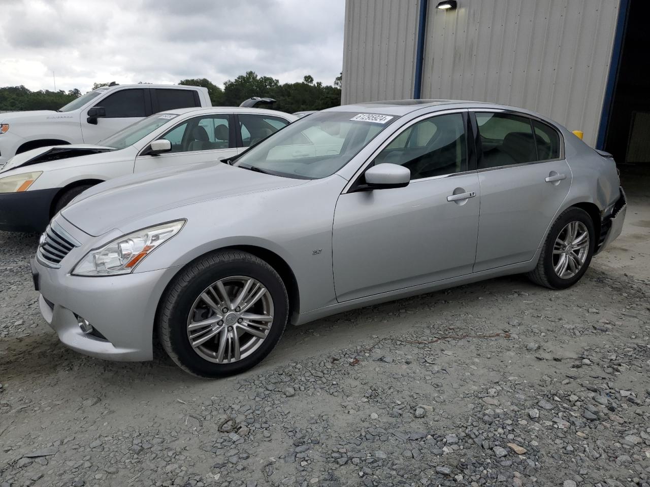 INFINITI Q40 2015
