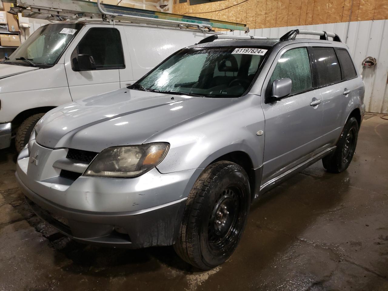 MITSUBISHI OUTLANDER 2004