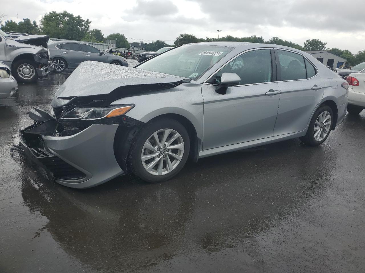 TOYOTA CAMRY LE 2021