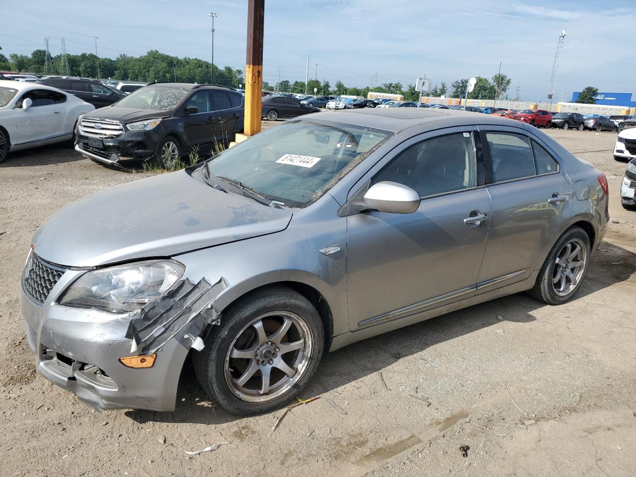 SUZUKI KIZASHI GT 2010