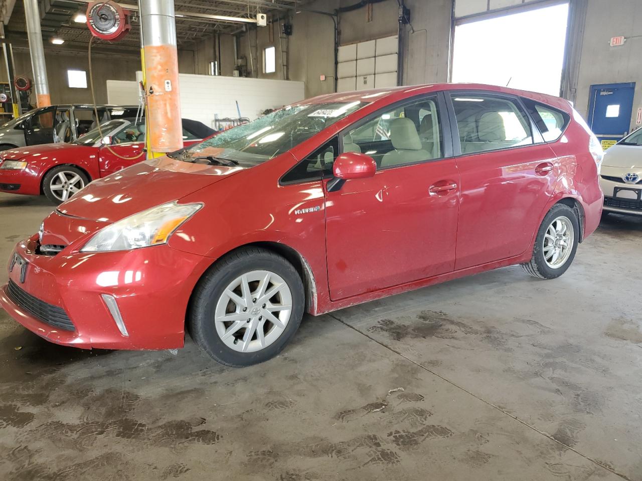 TOYOTA PRIUS V 2012