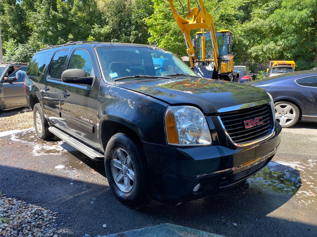 GMC YUKON 2013