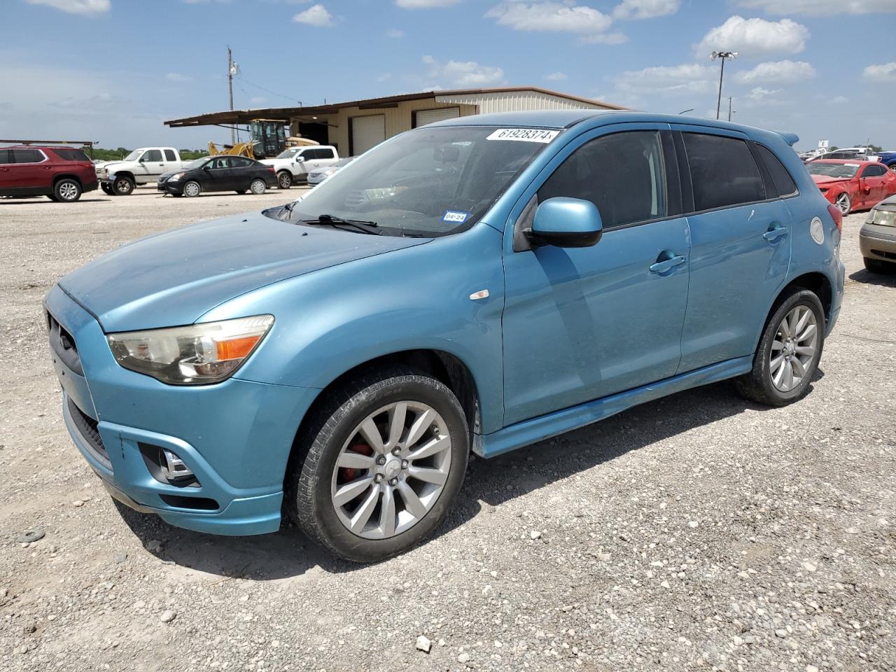 MITSUBISHI OUTLANDER 2011
