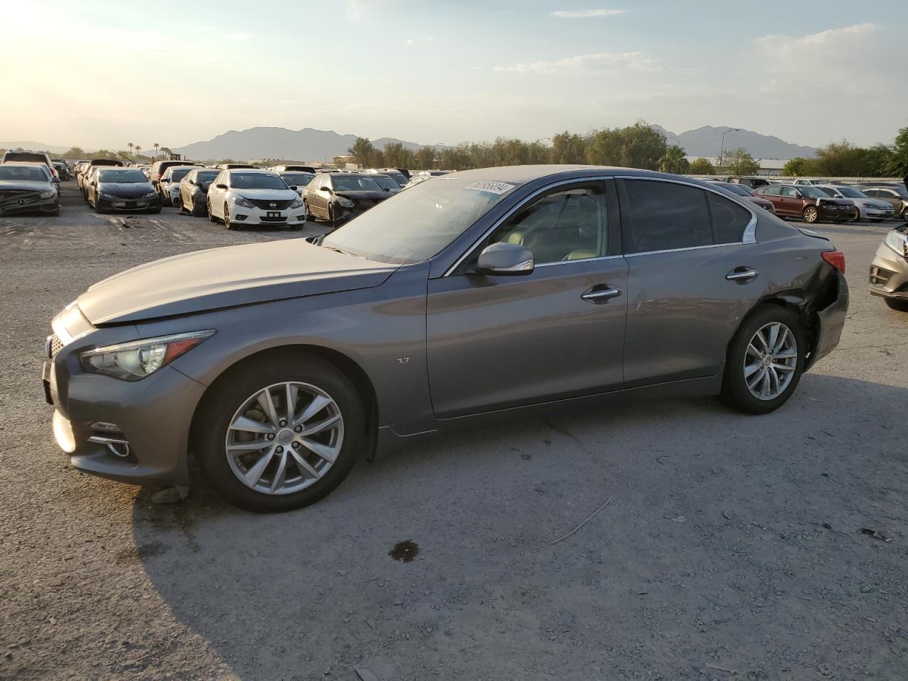 INFINITI Q50 BASE 2015