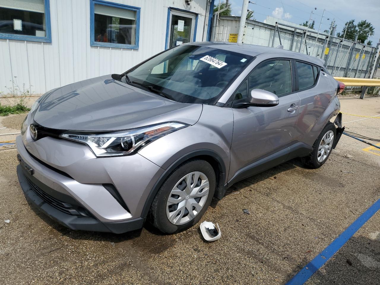 TOYOTA C-HR XLE 2019