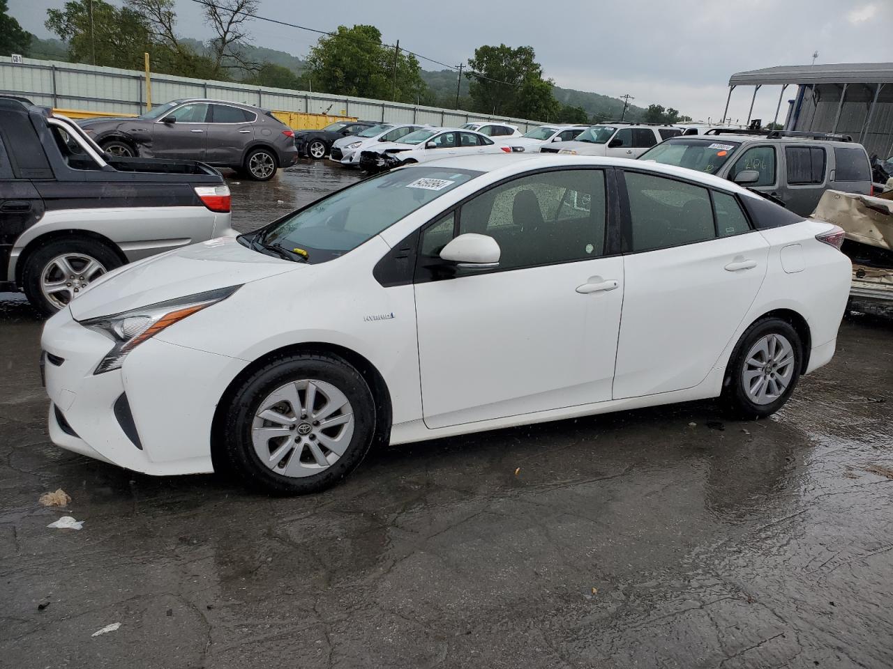 TOYOTA PRIUS 2017