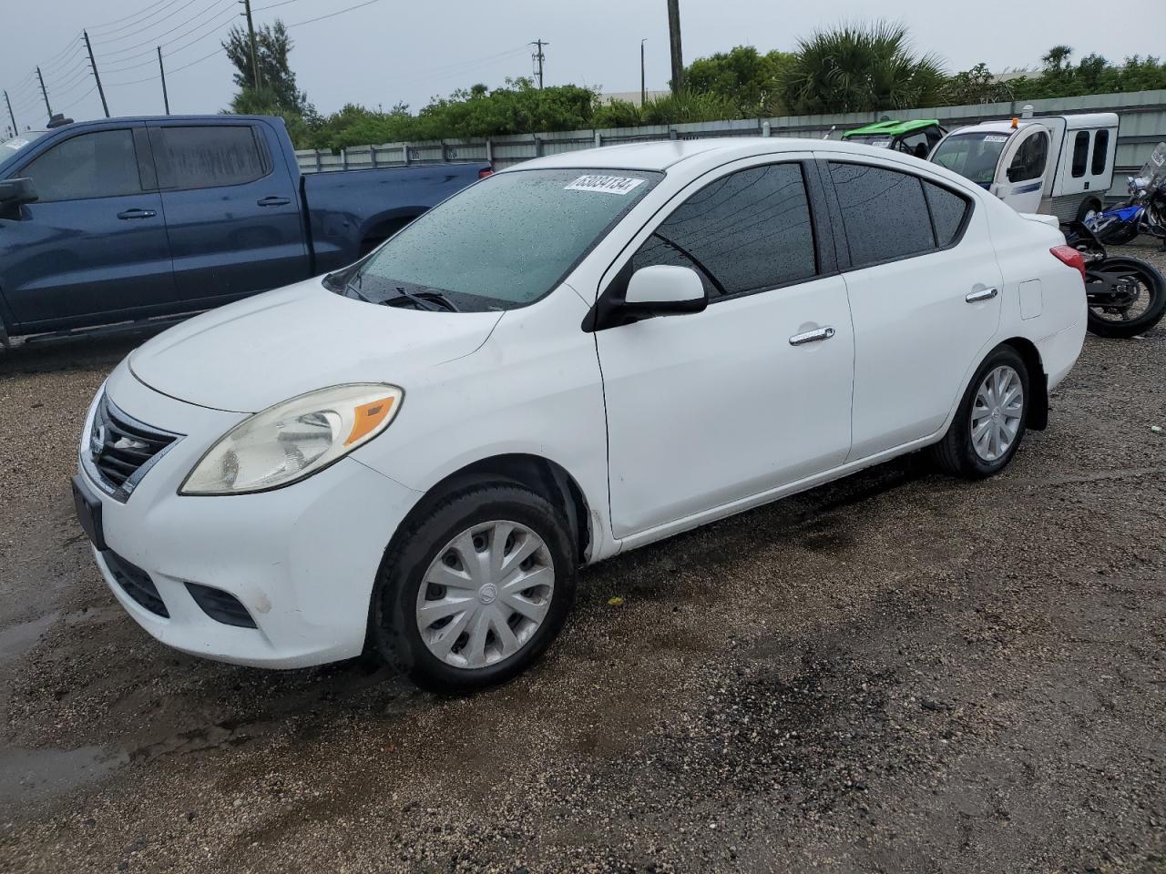 NISSAN VERSA S 2014