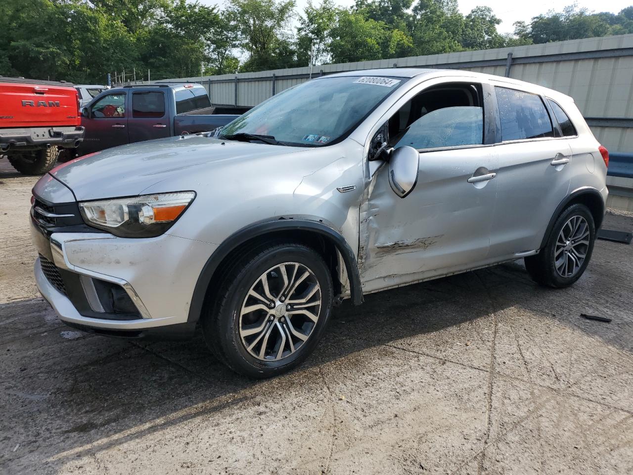 MITSUBISHI OUTLANDER 2018