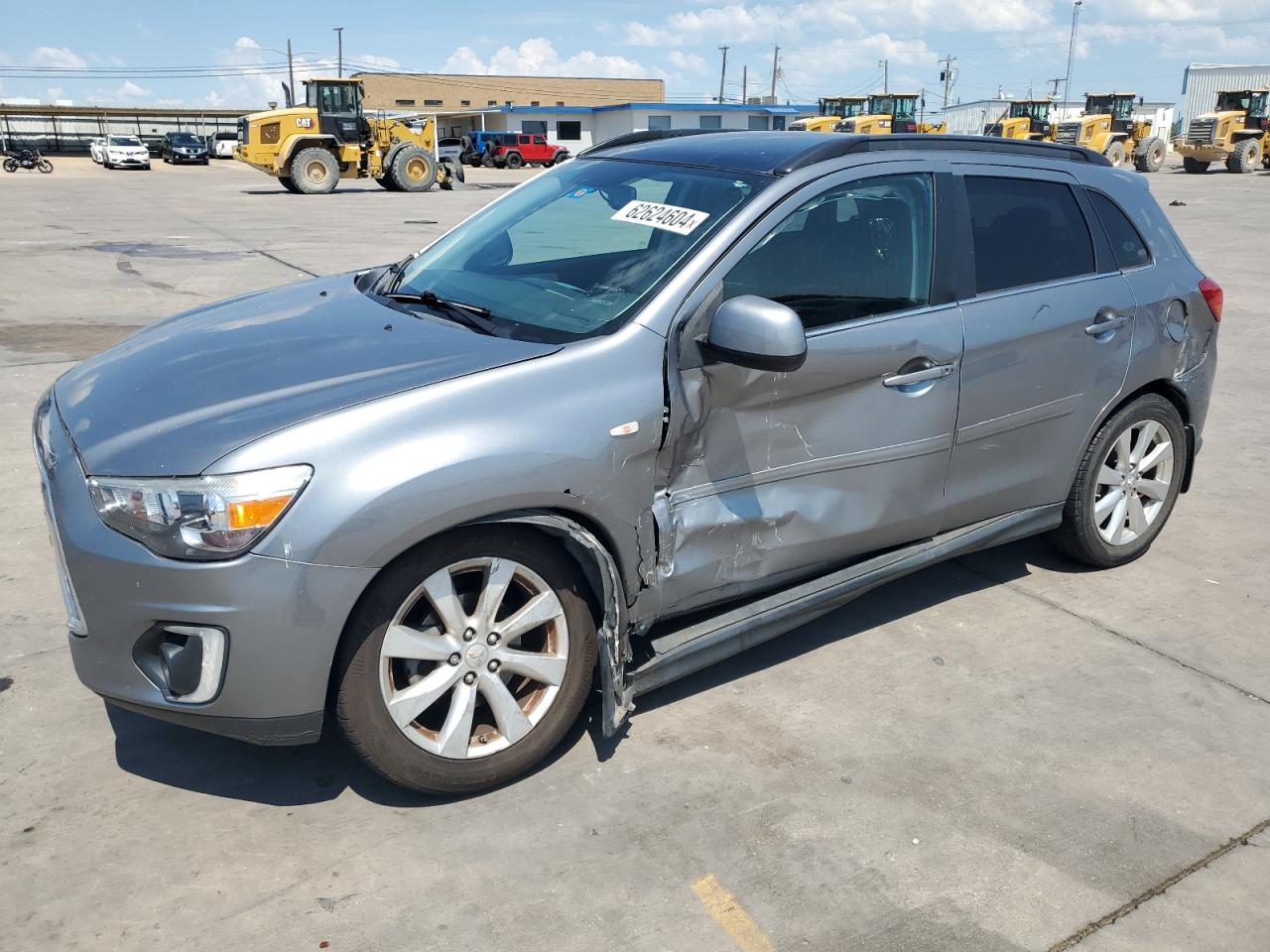 MITSUBISHI OUTLANDER 2015