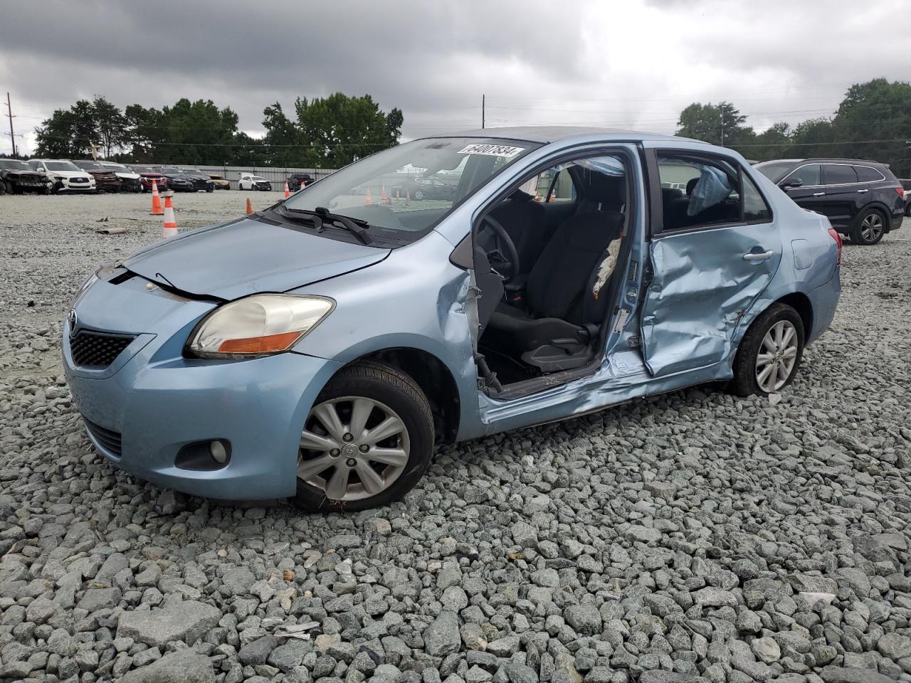 TOYOTA YARIS 2009