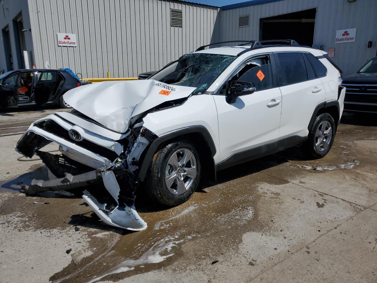 TOYOTA RAV4 XLE 2024
