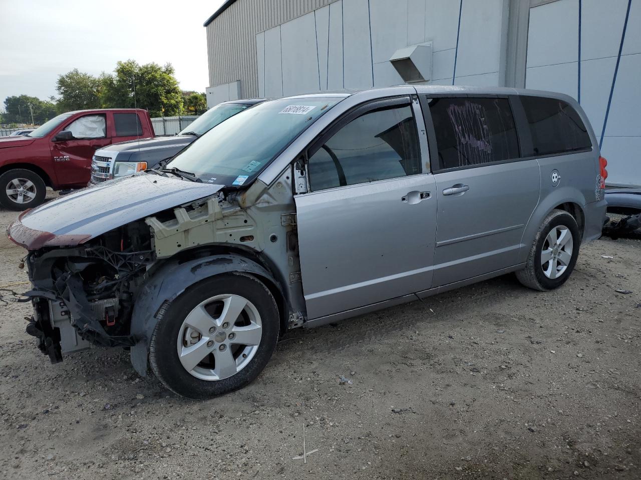 DODGE CARAVAN 2013