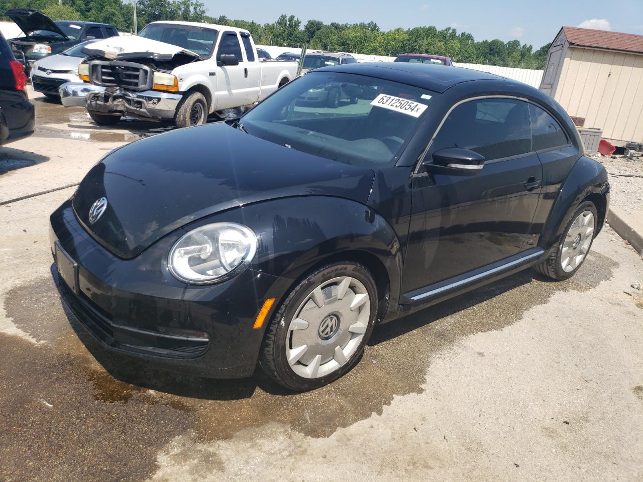 VOLKSWAGEN BEETLE 2013