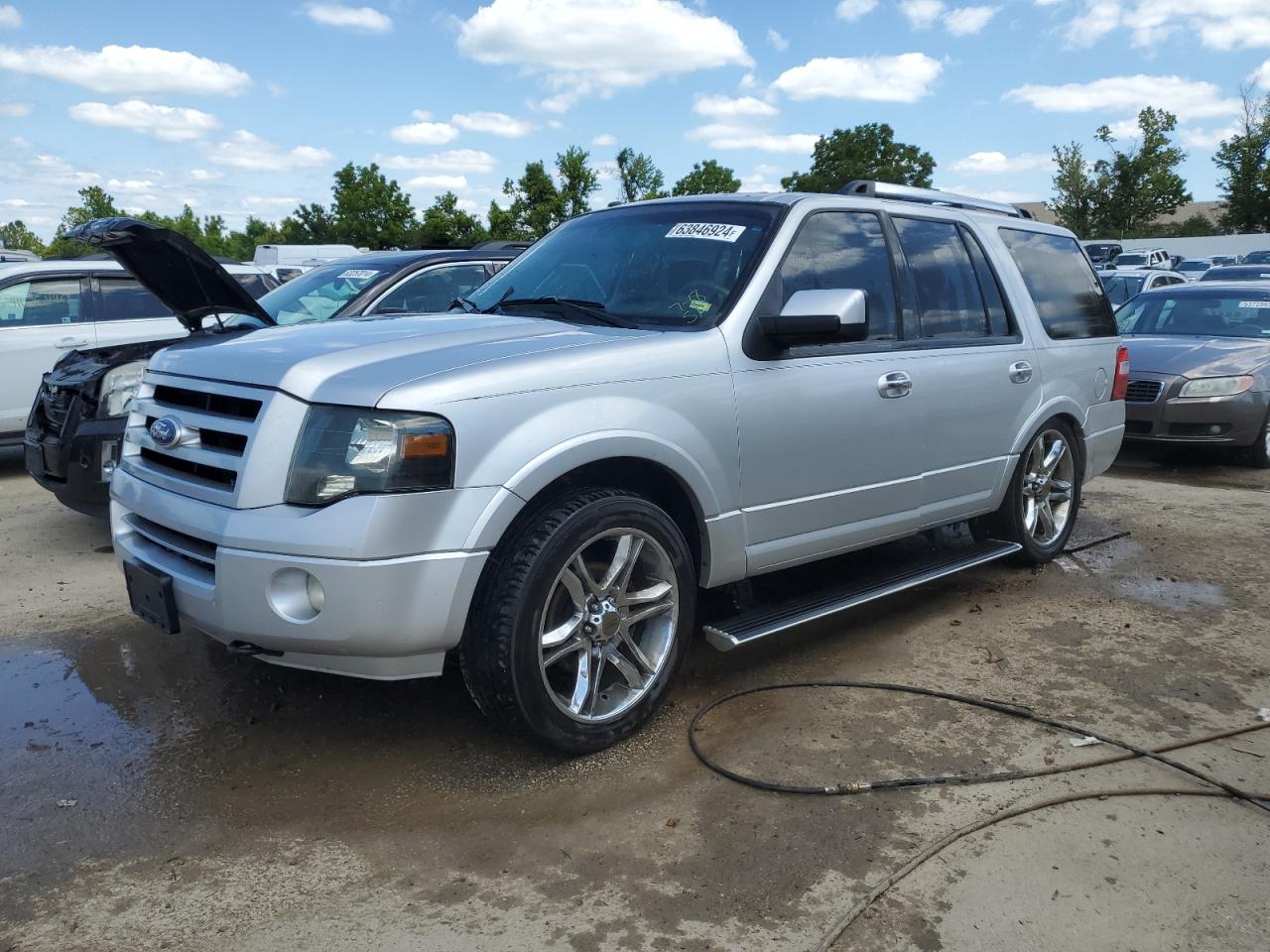 FORD EXPEDITION 2010