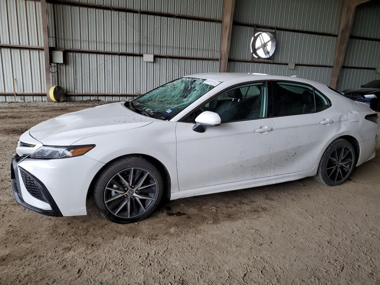 TOYOTA CAMRY 2021
