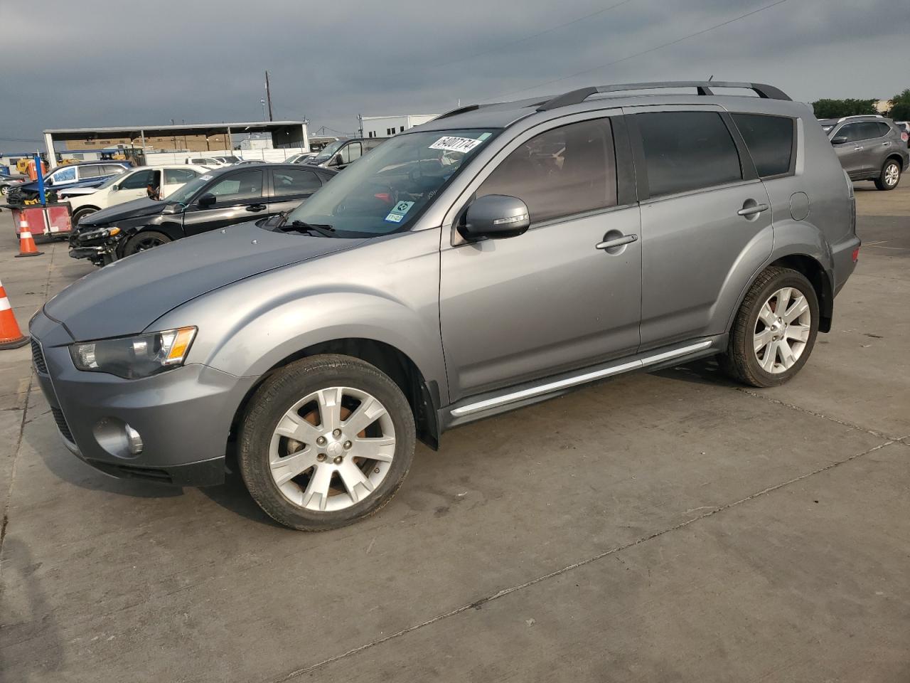 MITSUBISHI OUTLANDER 2013