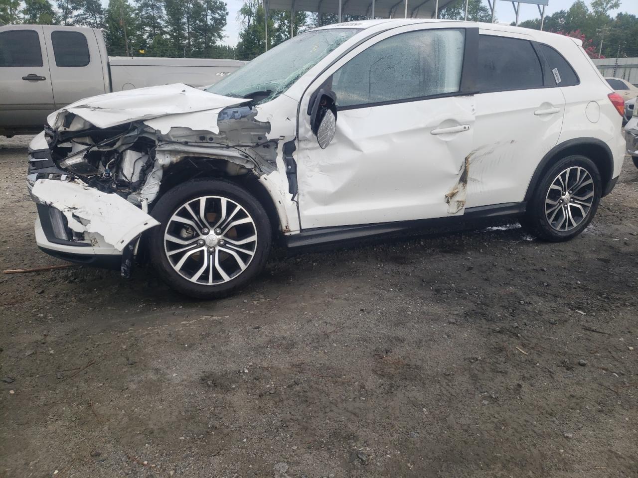 MITSUBISHI OUTLANDER 2019