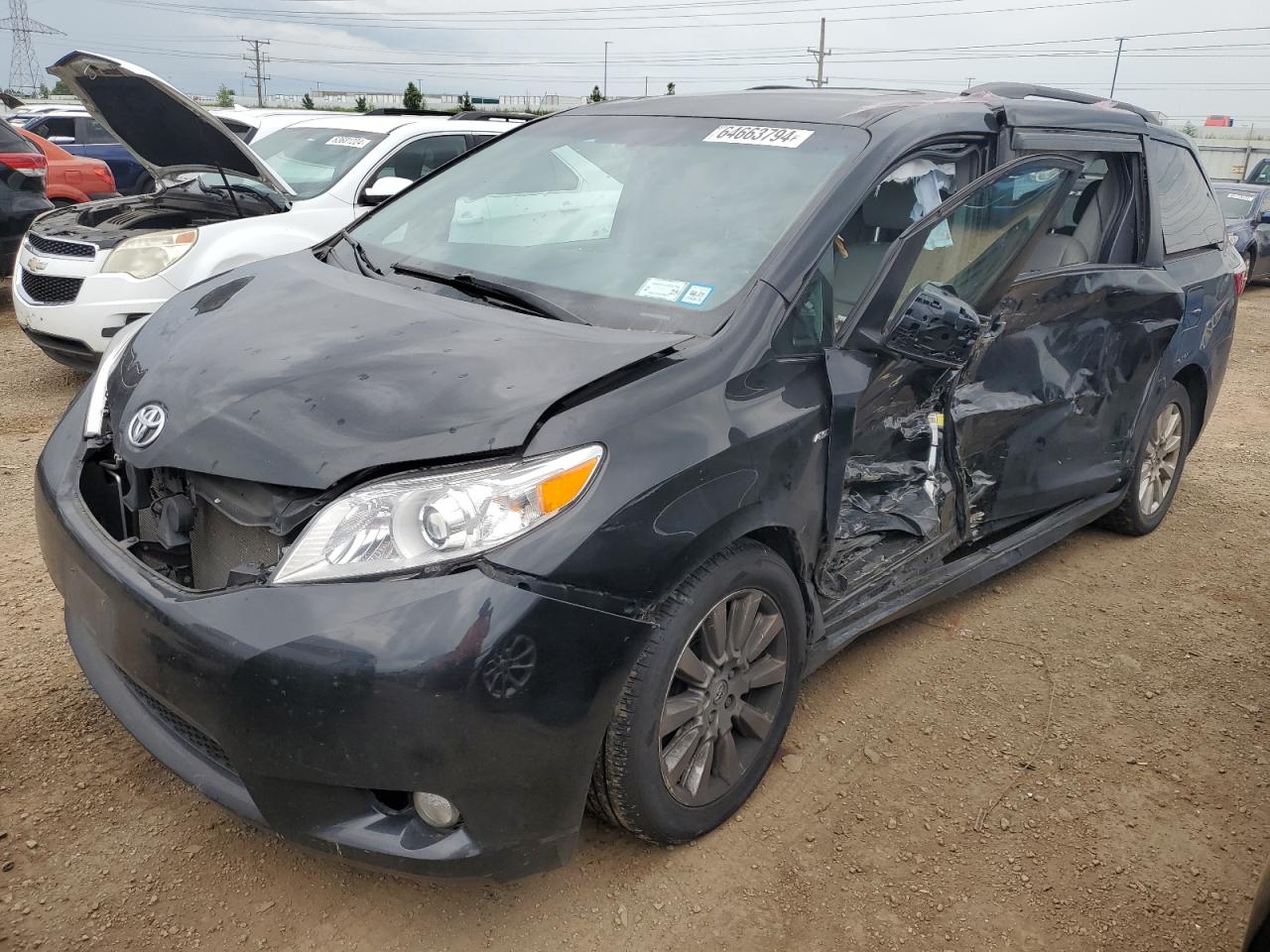 TOYOTA SIENNA XLE 2017