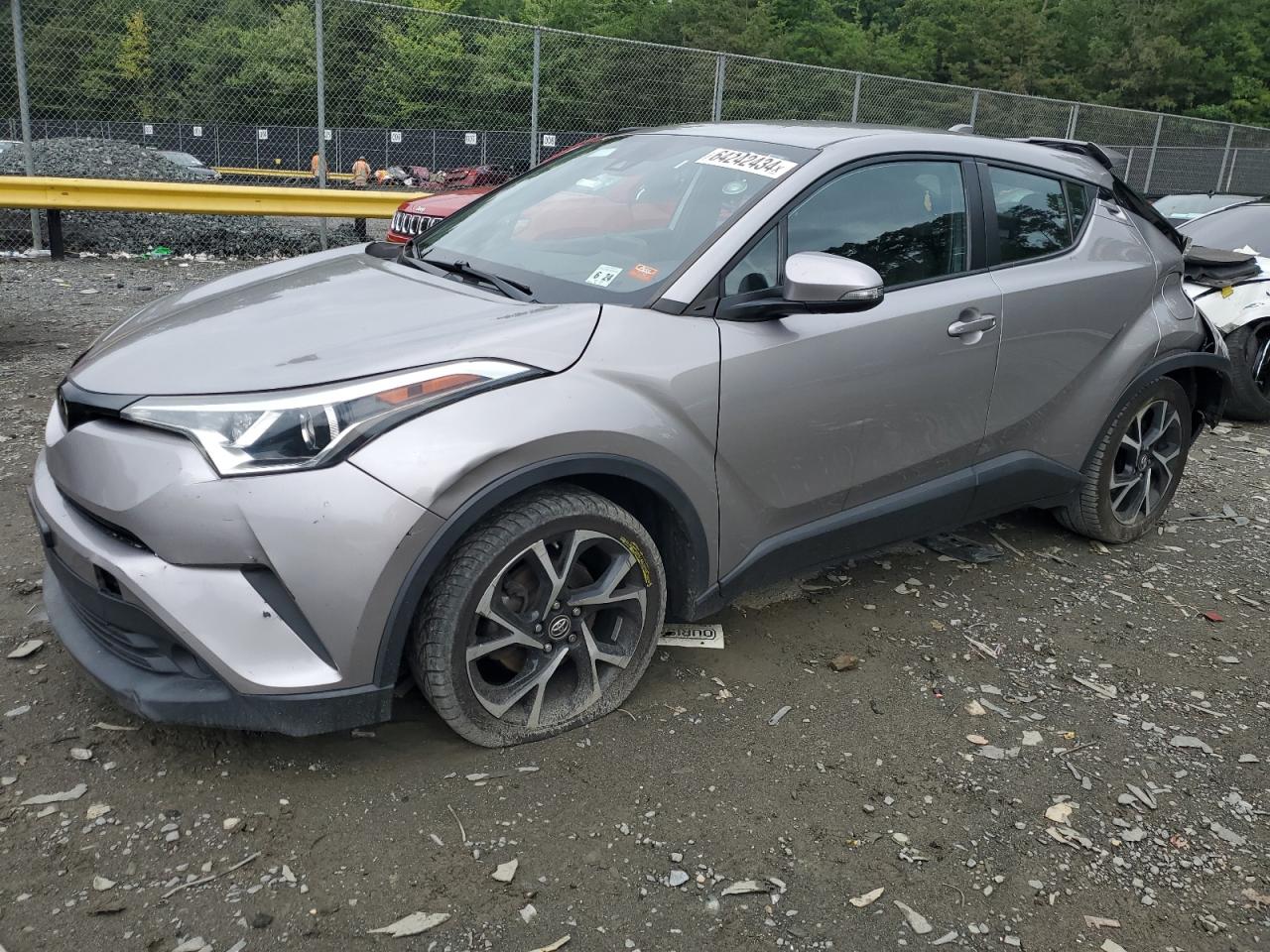 TOYOTA C-HR XLE 2019