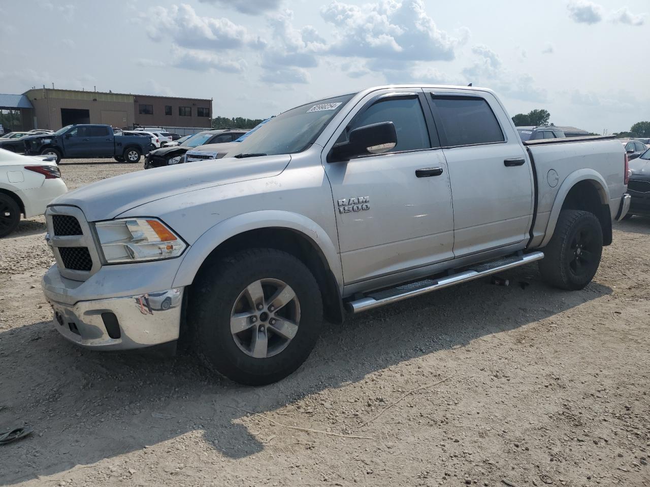RAM 1500 SLT 2016