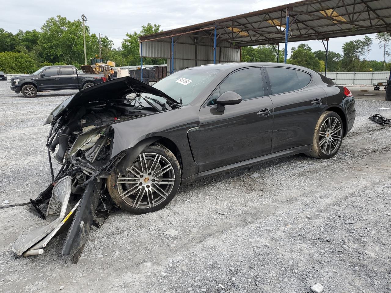 PORSCHE Panamera 2 2016