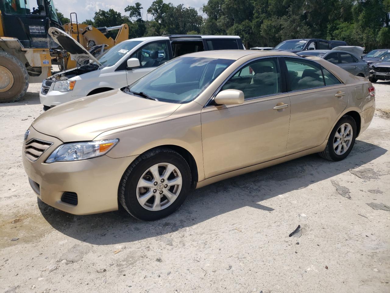 TOYOTA CAMRY BASE 2011
