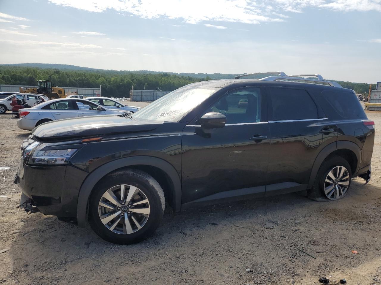 NISSAN PATHFINDER 2023