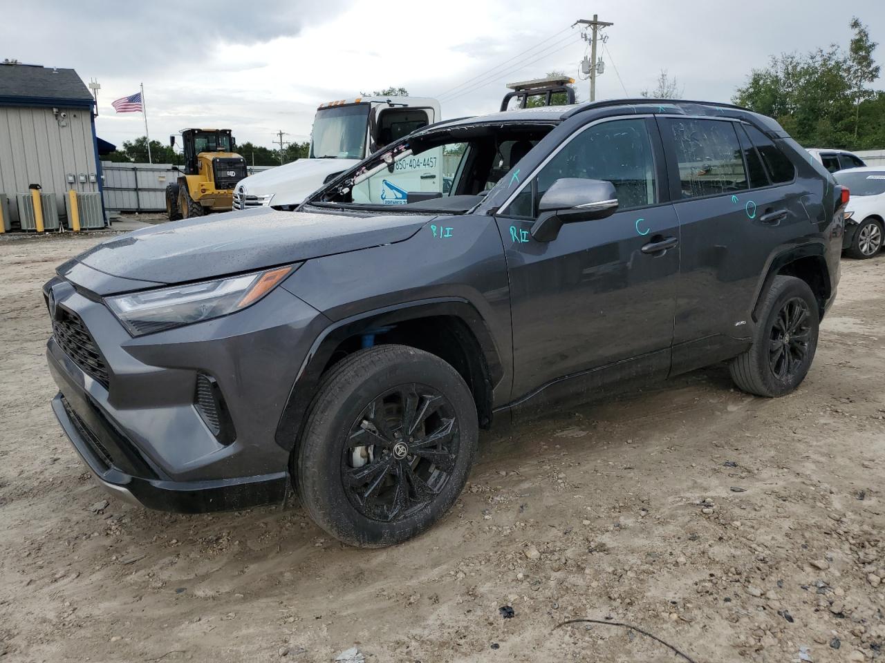 TOYOTA RAV4 SE 2023
