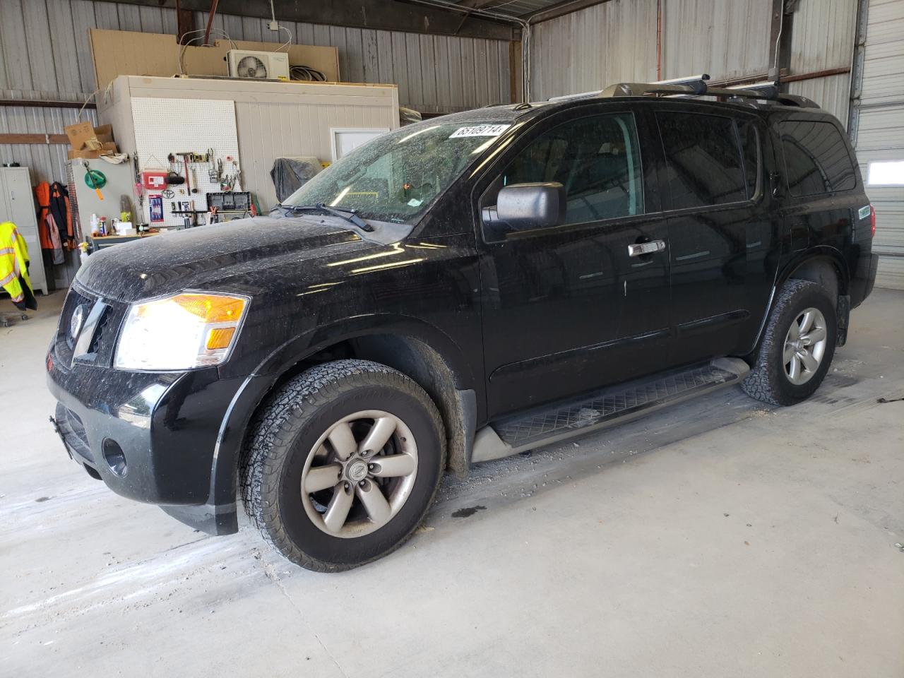 NISSAN Armada Sv 2015