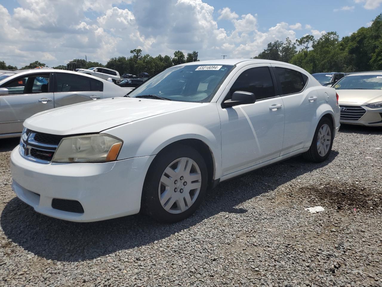 DODGE AVENGER SE 2013
