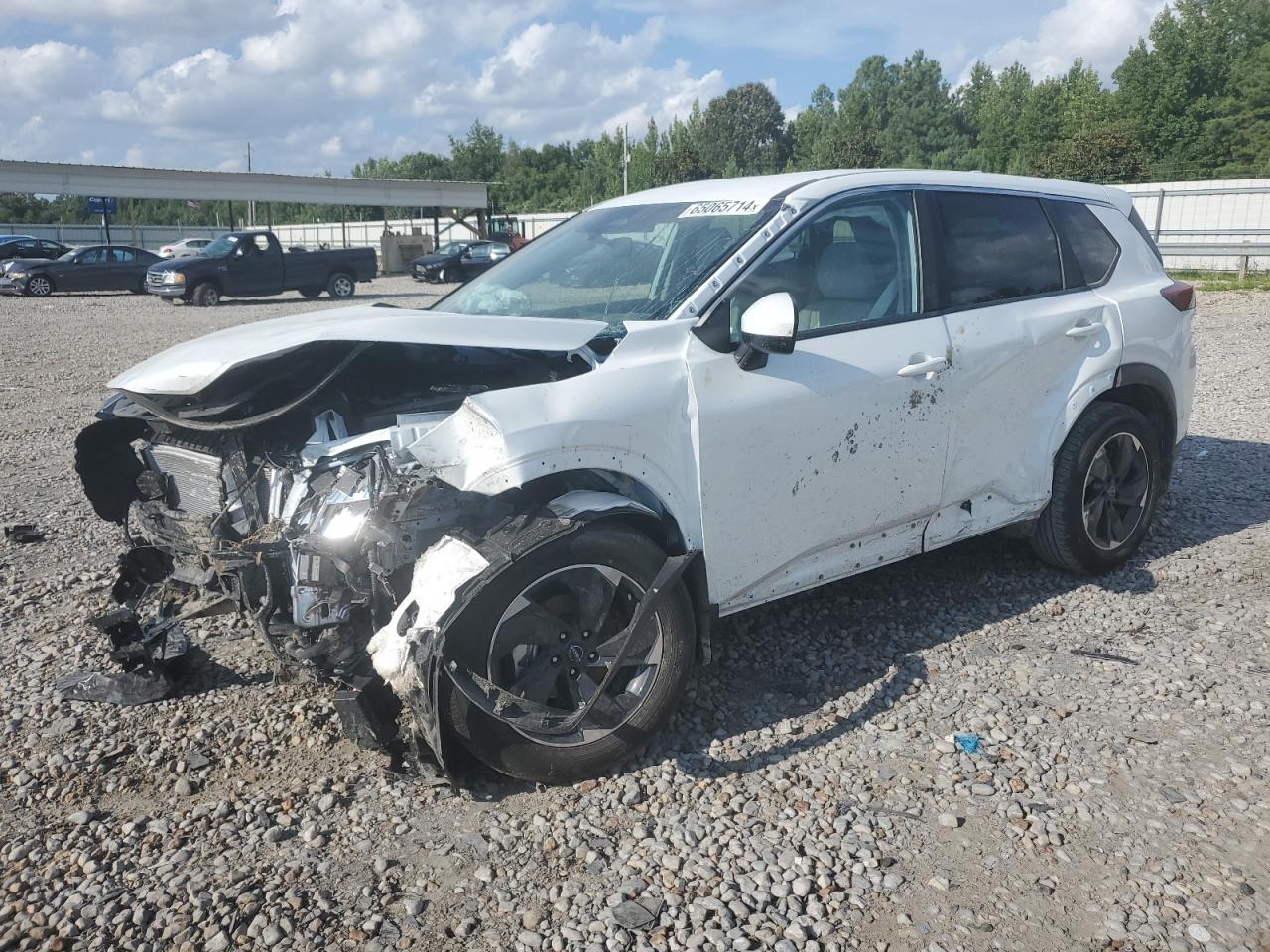 NISSAN ROGUE 2024