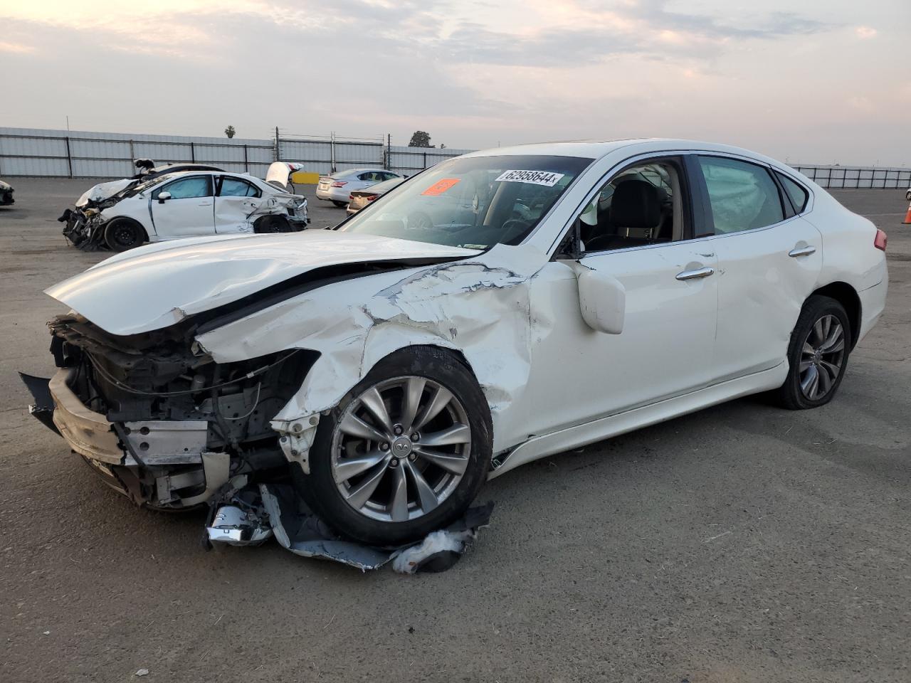 INFINITI M37 2013