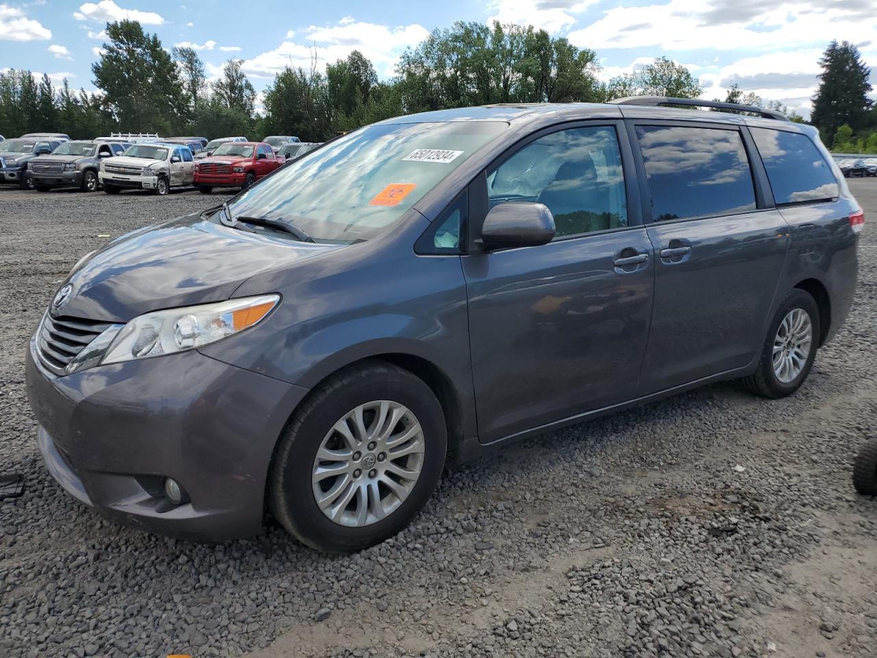 TOYOTA SIENNA XLE 2014