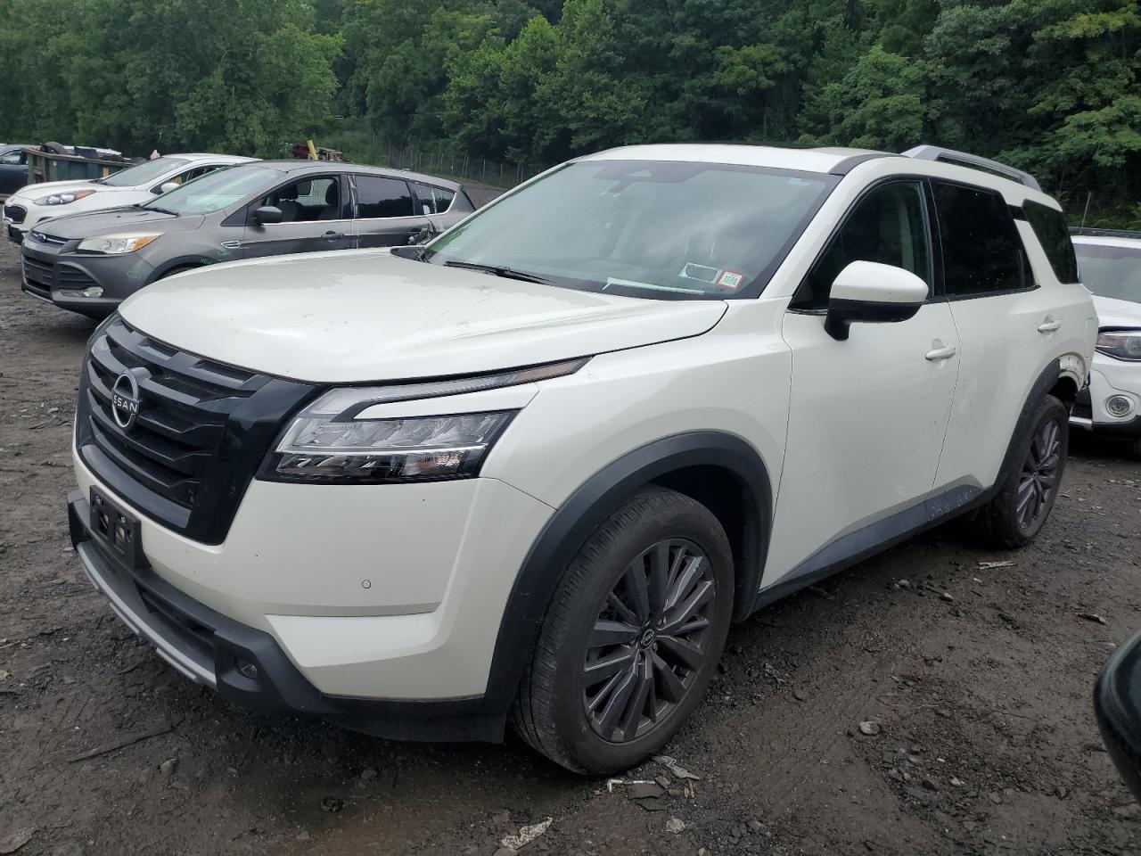 NISSAN PATHFINDER 2023