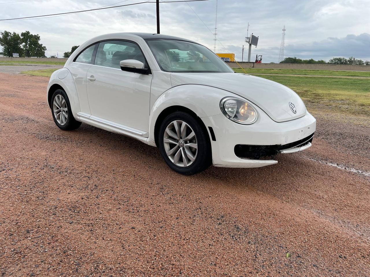 VOLKSWAGEN BEETLE 2013
