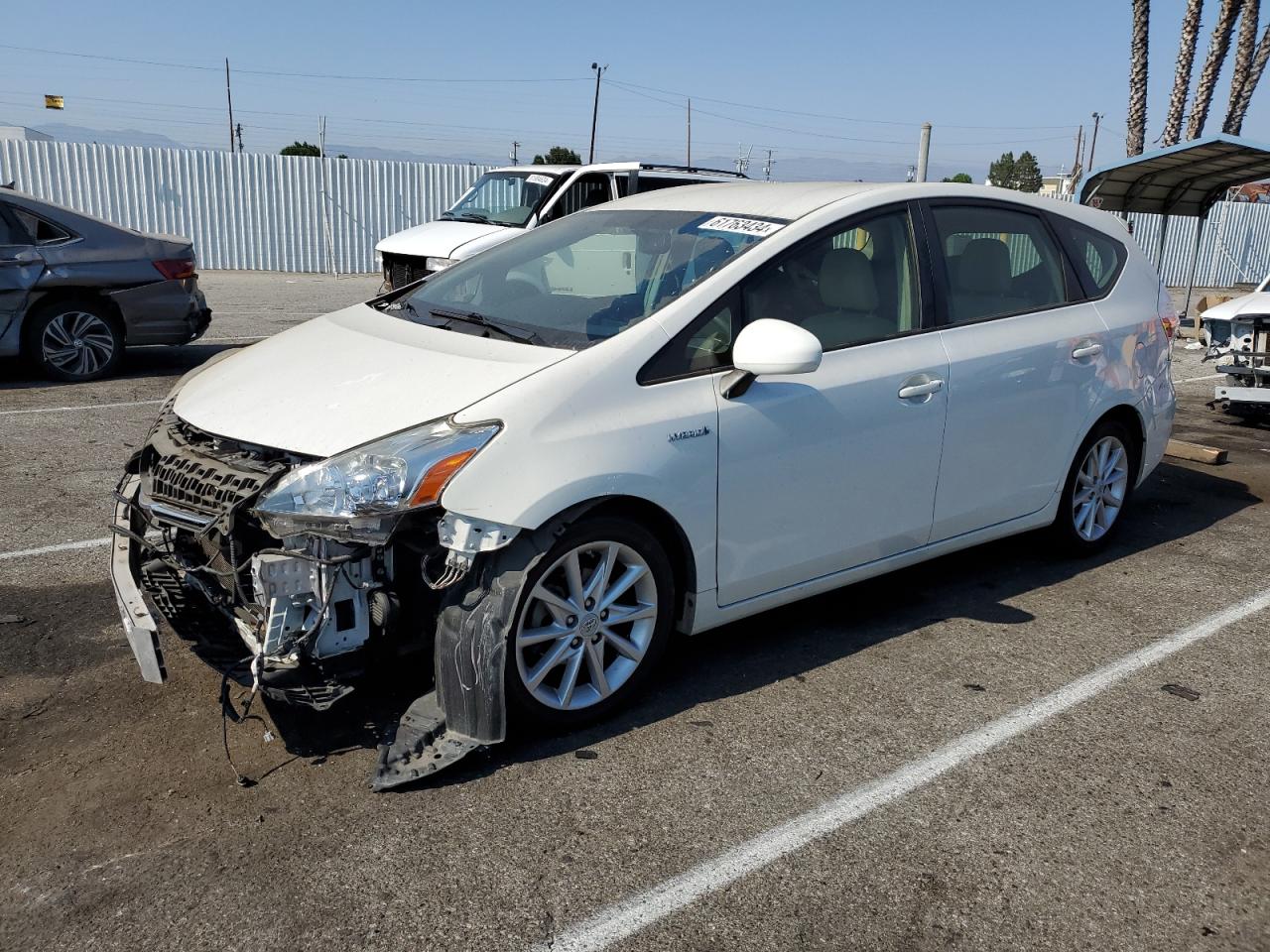 TOYOTA PRIUS V 2012