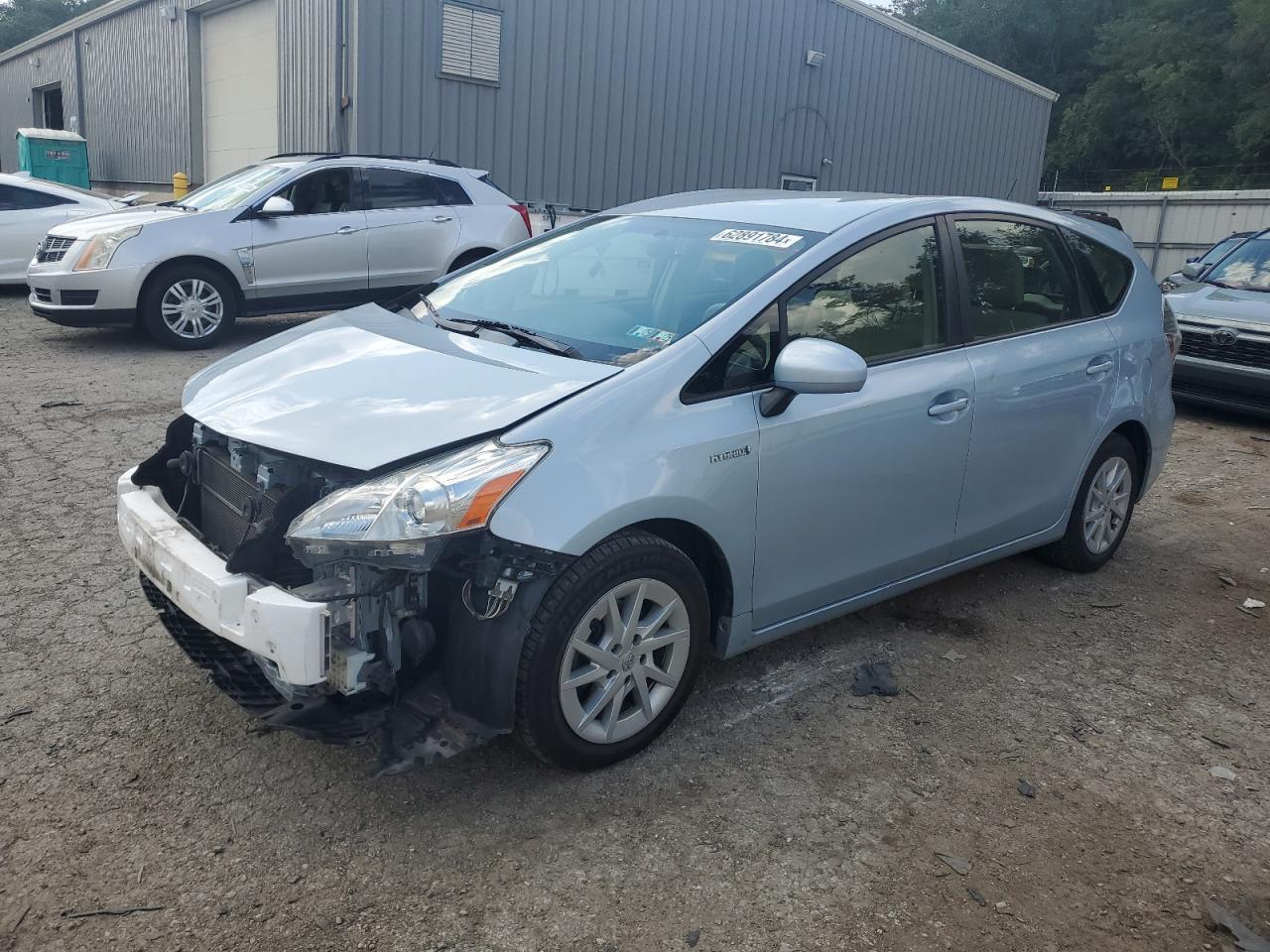TOYOTA PRIUS V 2012