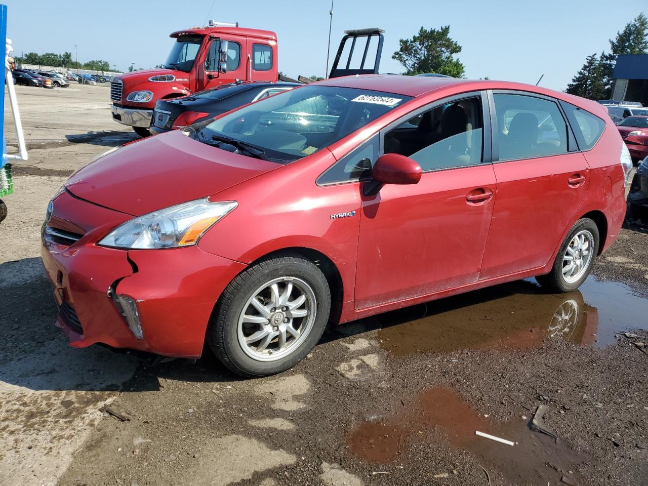 TOYOTA PRIUS V 2012