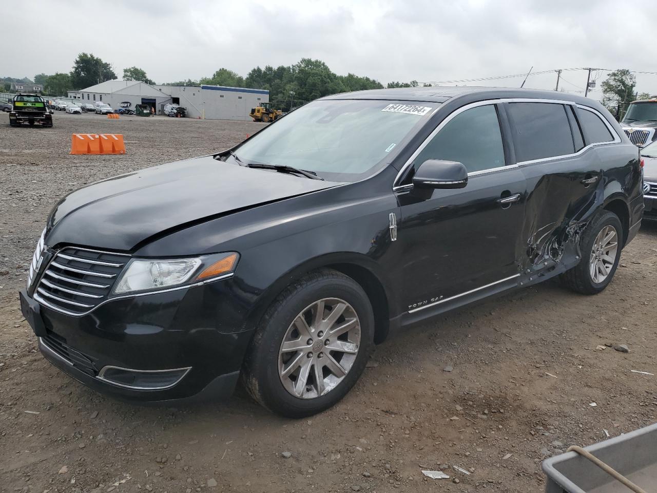 LINCOLN MKT 2017