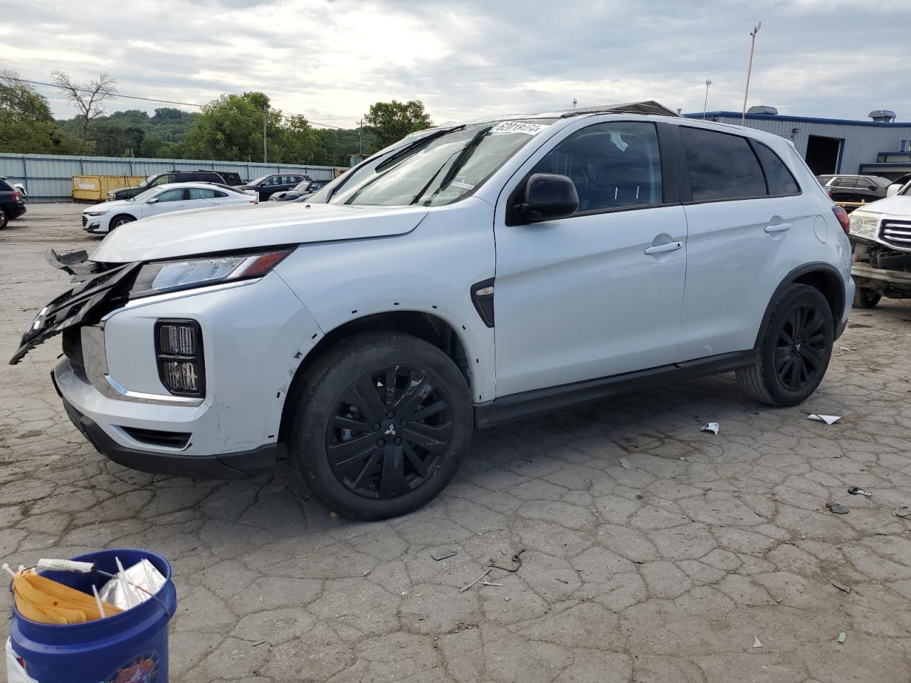 MITSUBISHI OUTLANDER 2023