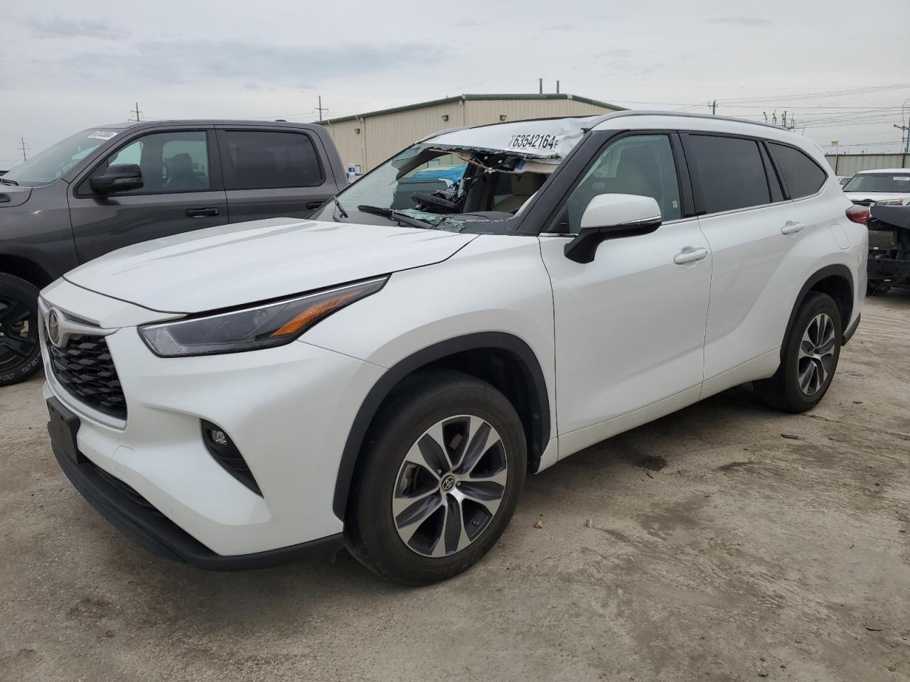 TOYOTA HIGHLANDER 2022