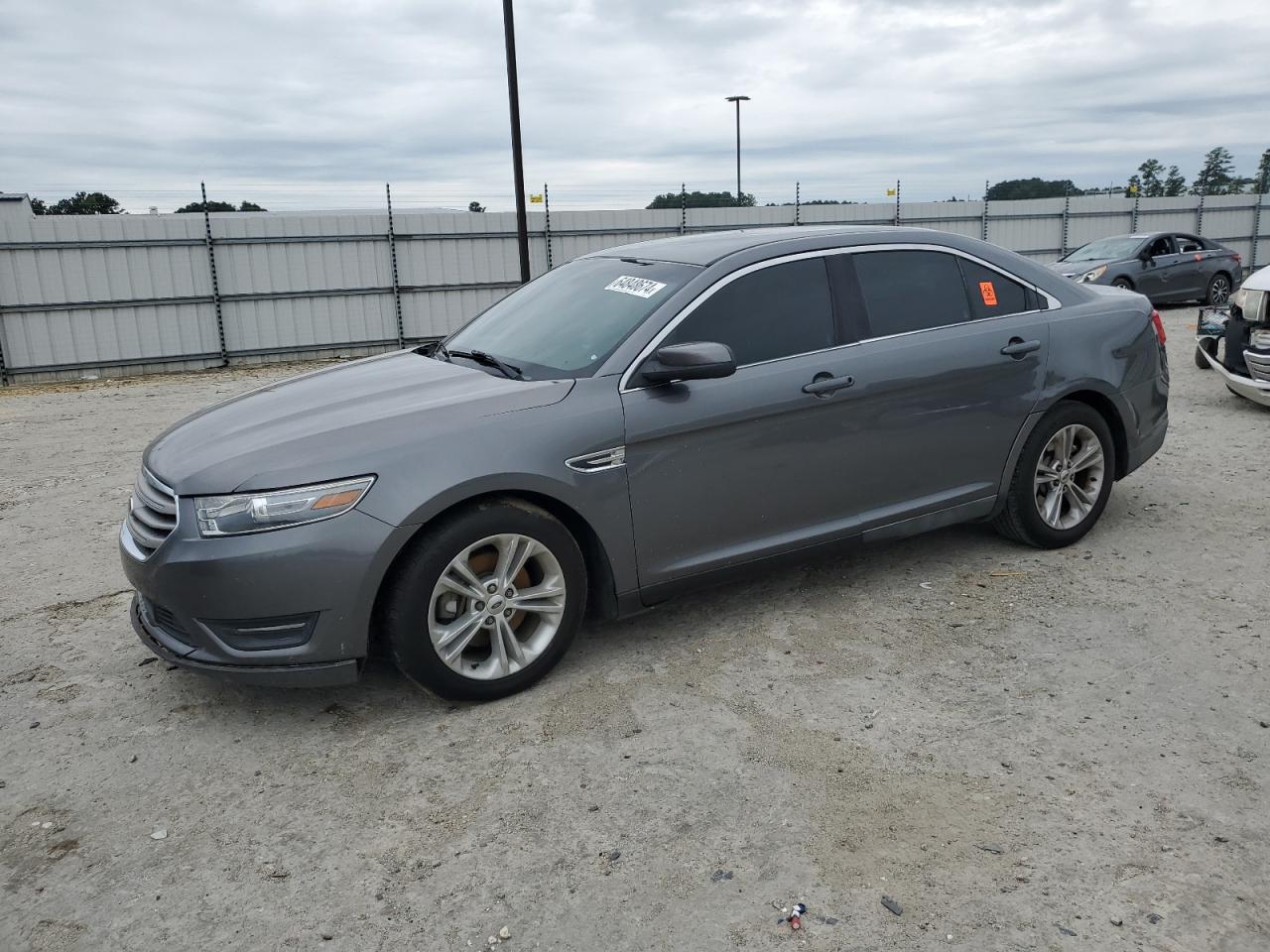 FORD TAURUS SEL 2013