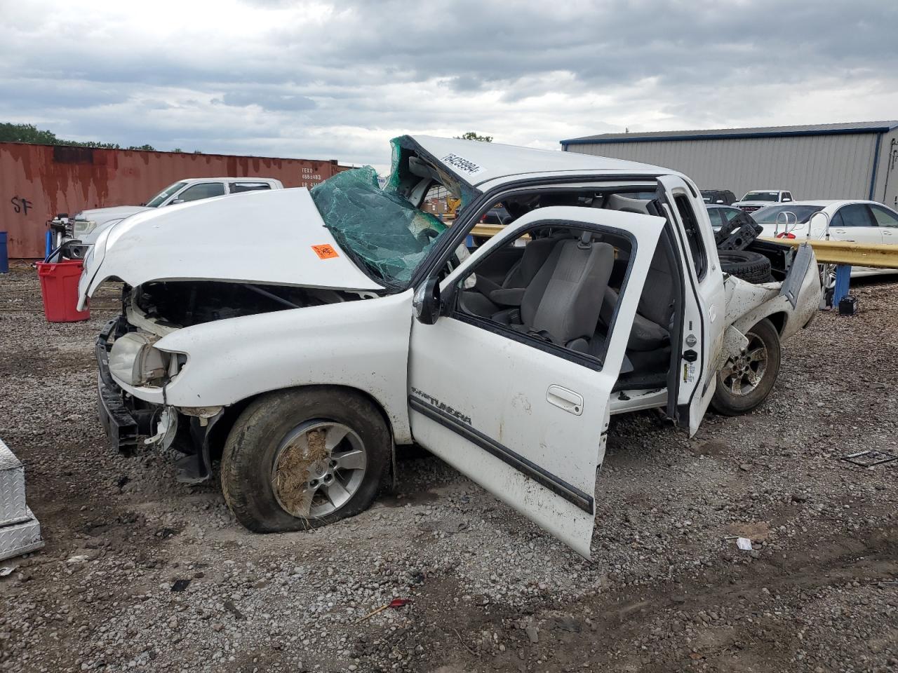 TOYOTA TUNDRA ACC 2006