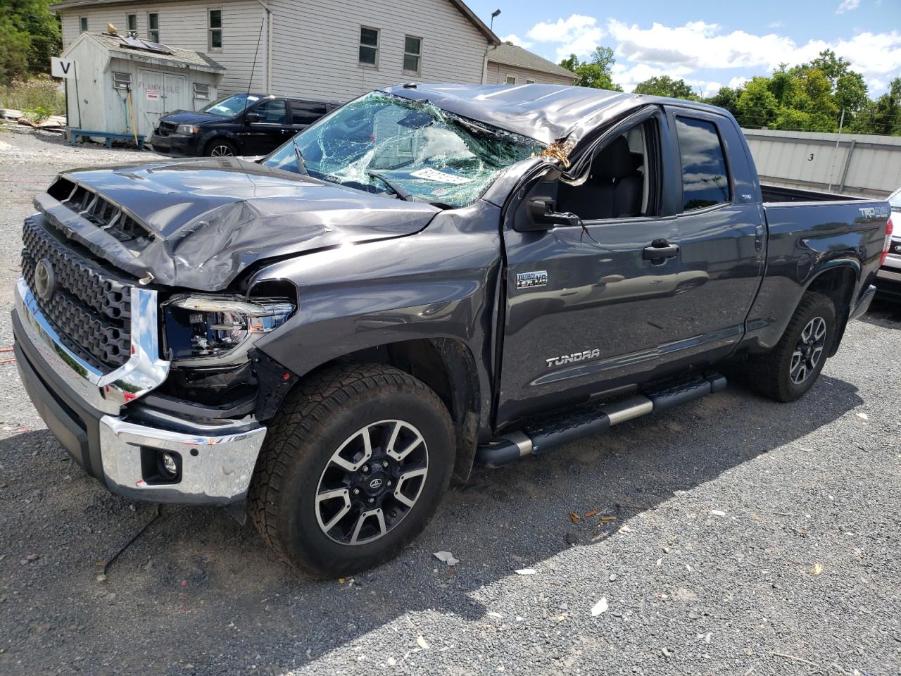 TOYOTA TUNDRA DOU 2018