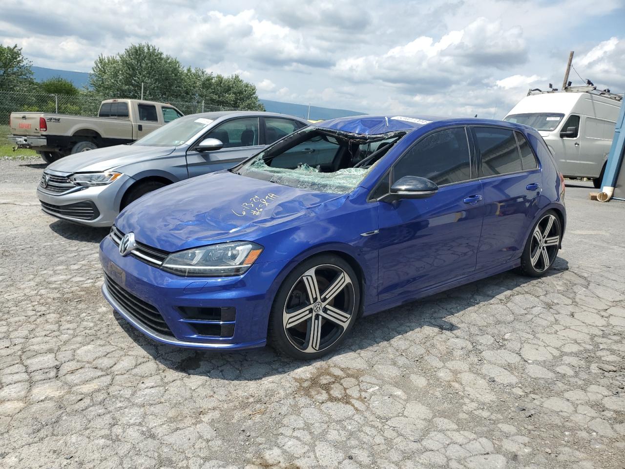 VOLKSWAGEN GOLF 2015