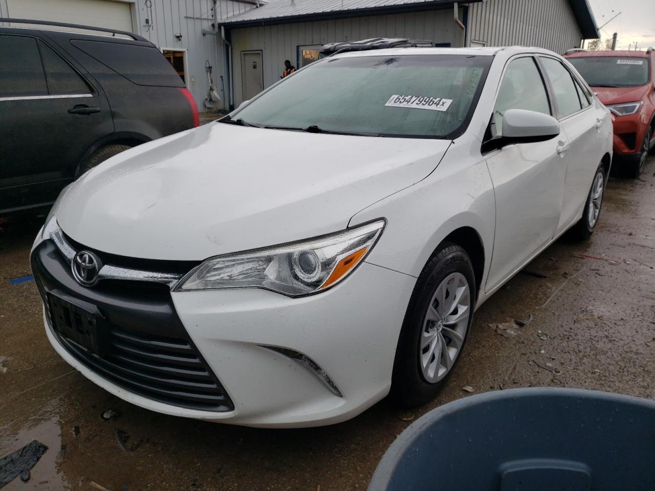 TOYOTA CAMRY 2015