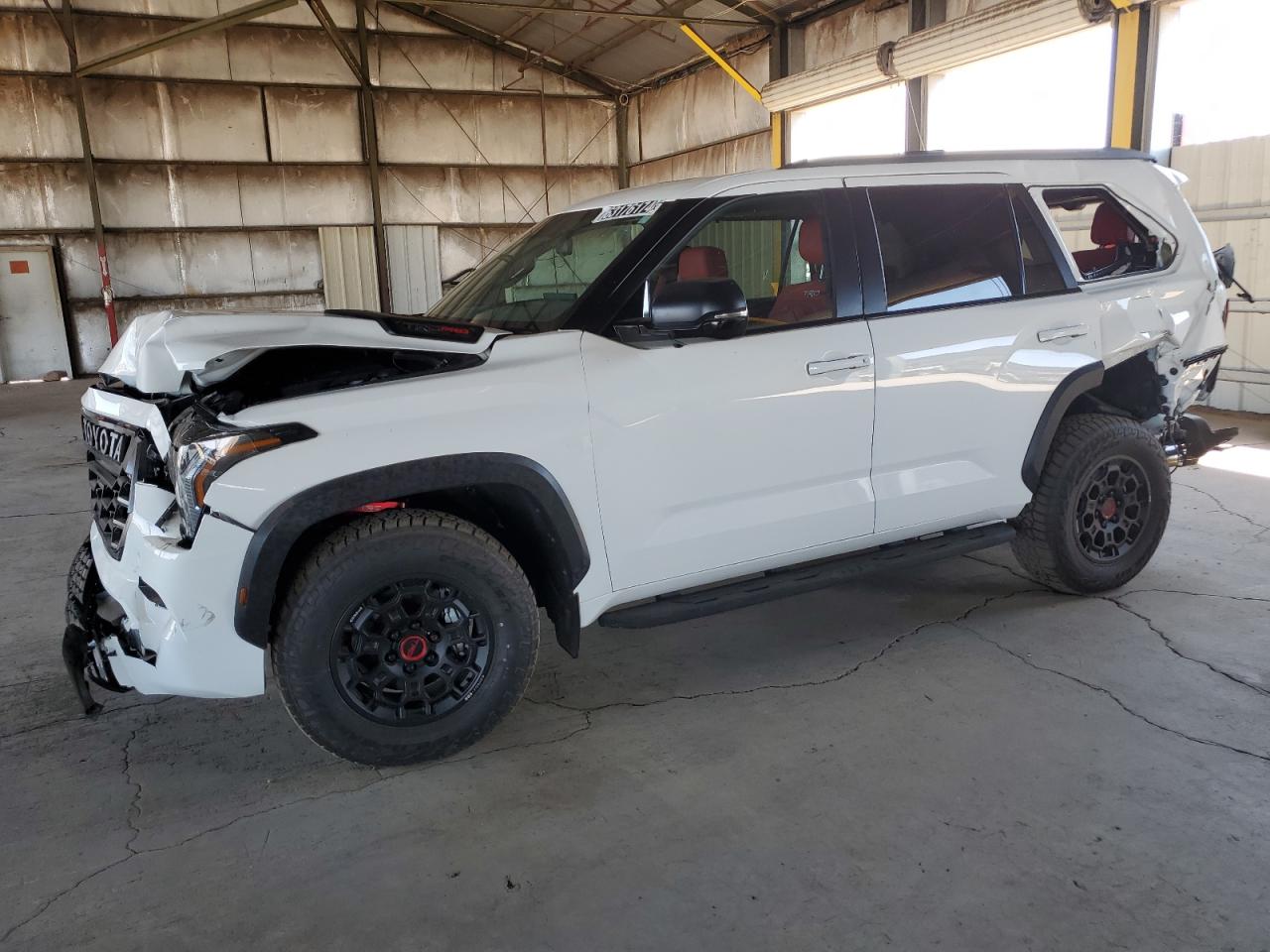 TOYOTA SEQUOIA SR 2024