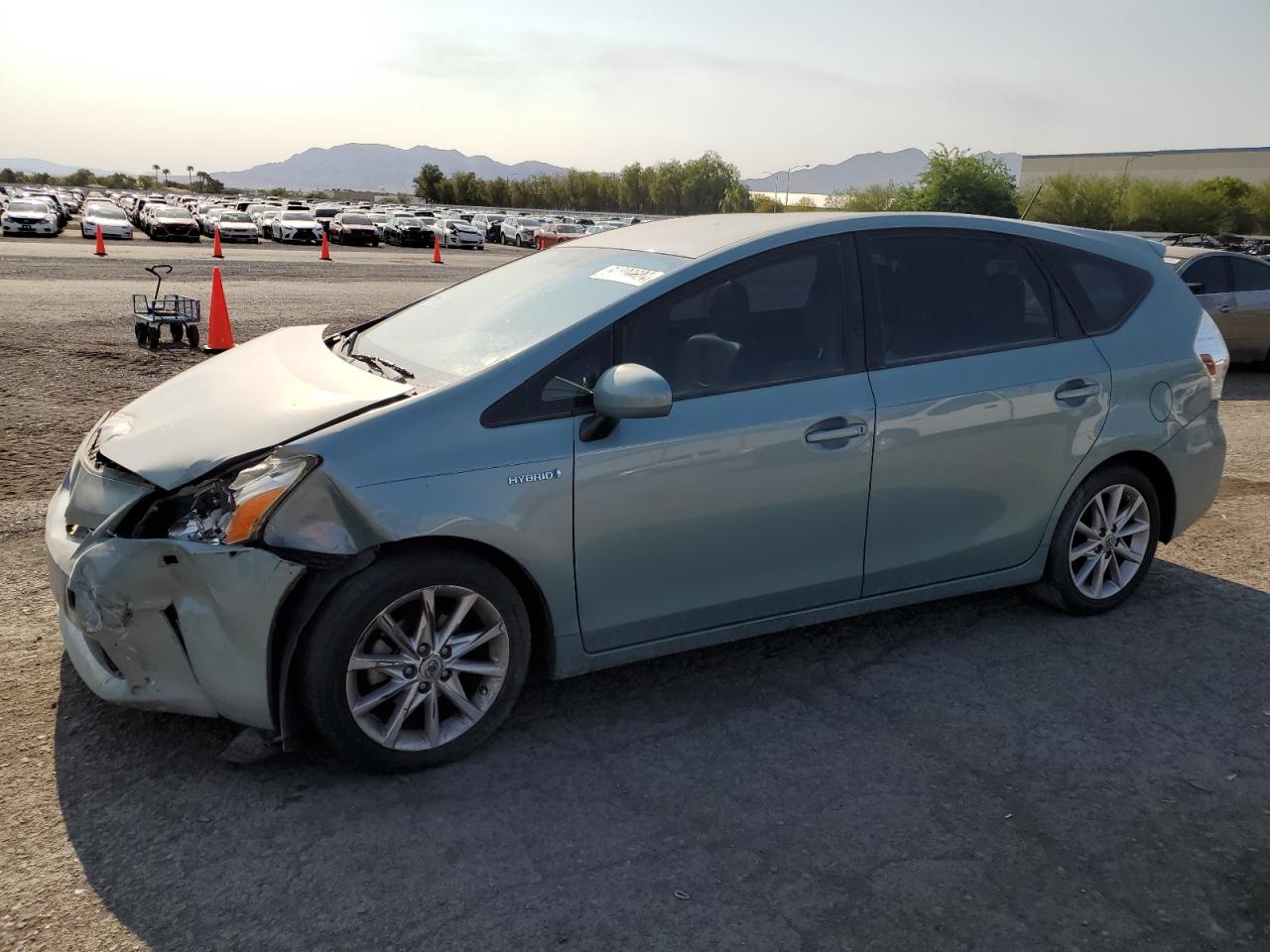TOYOTA PRIUS V 2014