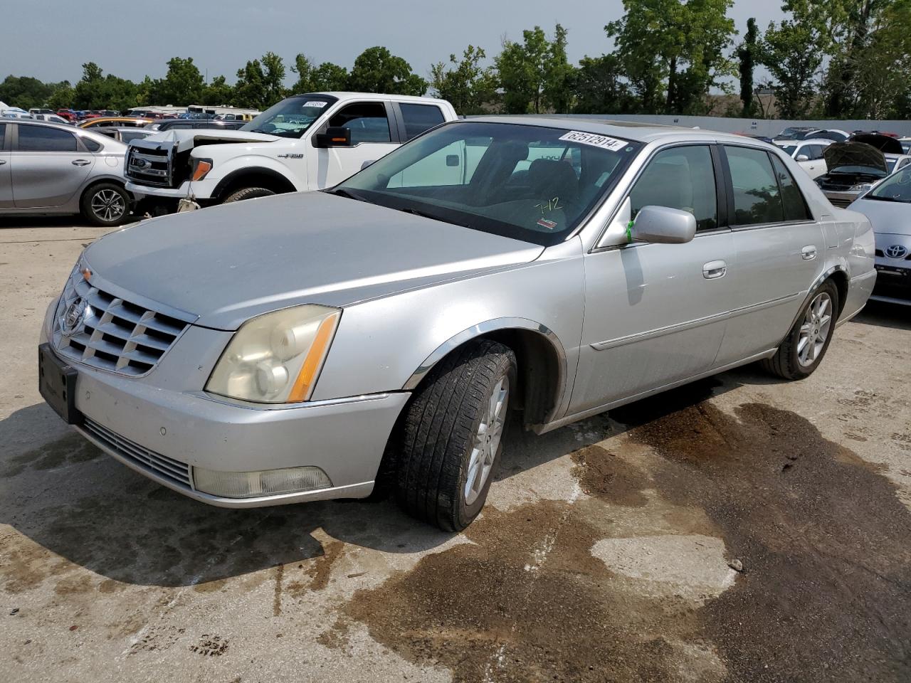 CADILLAC DTS LUXURY 2010
